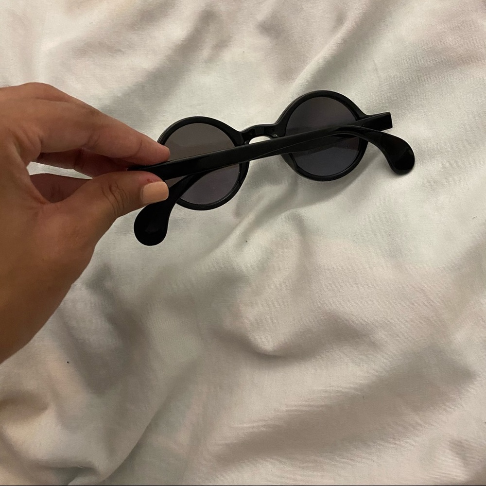 Small Round Sunglasses - Picture 2 of 2